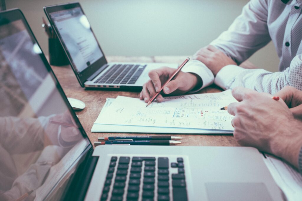 Tecnologia e Direito: Transformação dos Escritórios Jurídicos